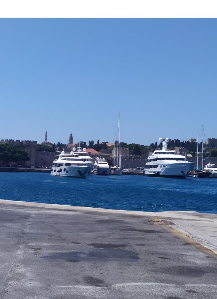 Yacht gallery image 5