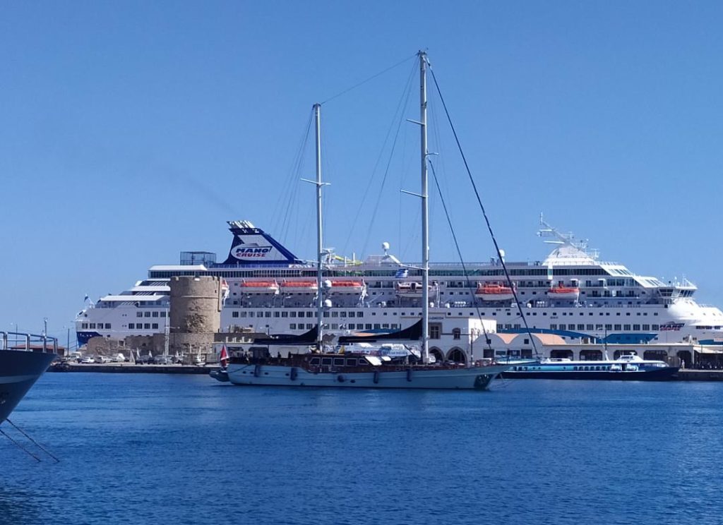 Yacht gallery image 10