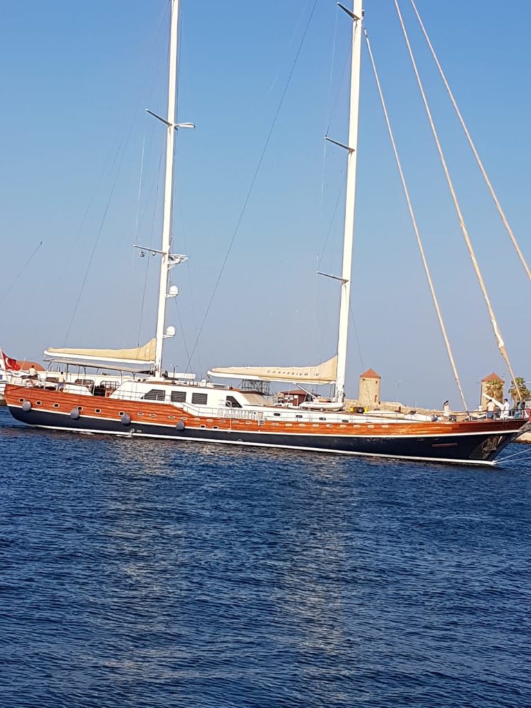 Yacht gallery image 13