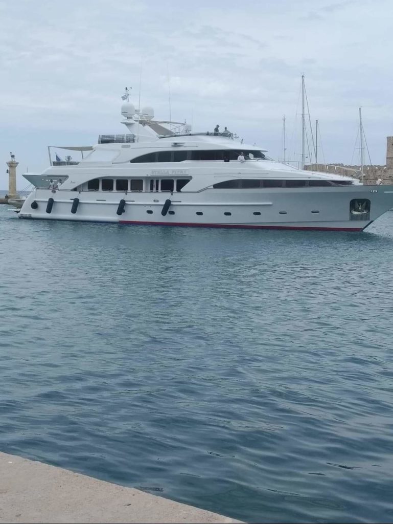 Yacht gallery image 20