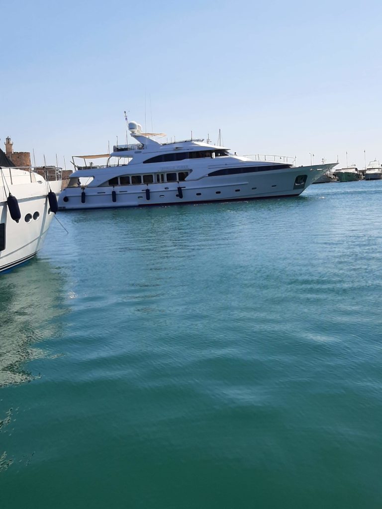 Yacht gallery image 22