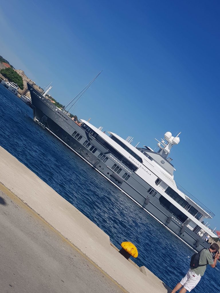 Yacht gallery image 24